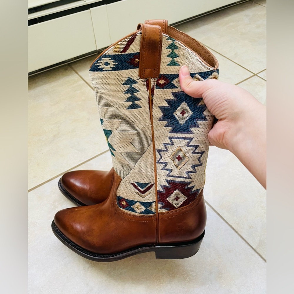 NWOB $378 FRYE BILLY PULL ON SOUTHWEST size 7 - Picture 4 of 12